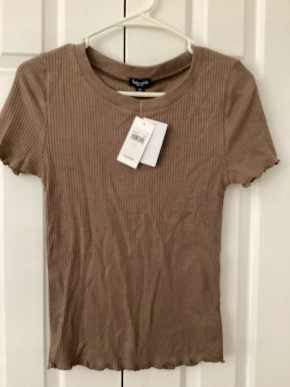 Splendid Ribbed Short Sleeve Tee in Taupe